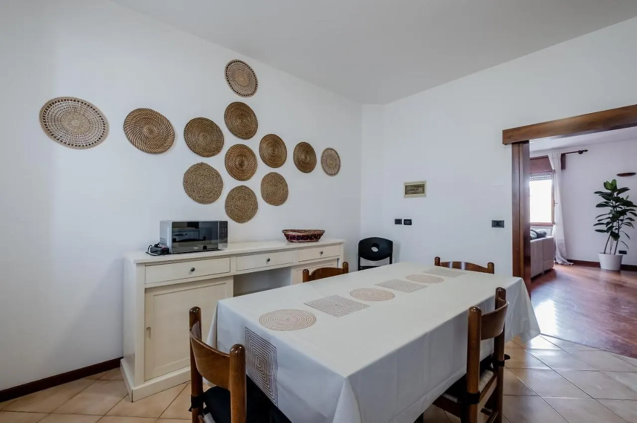 San Vincenzo Apartment 3 비곤자