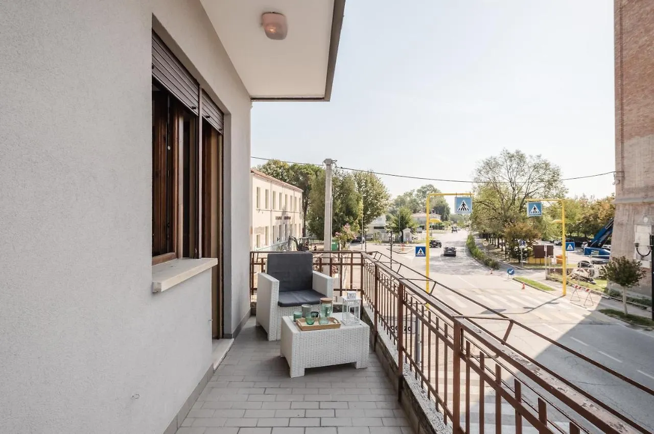 San Vincenzo Apartment 3 비곤자