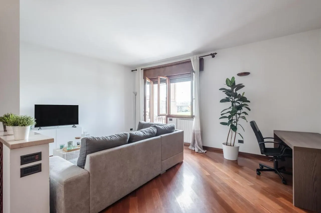 San Vincenzo Apartment 3 비곤자